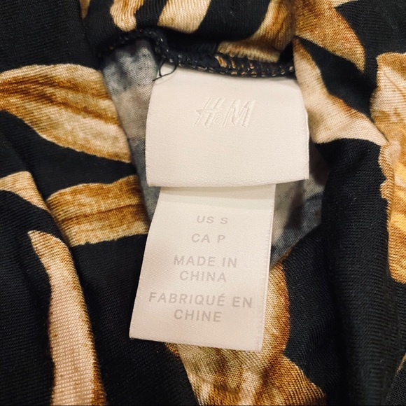 NWT Slinky Fitted Fall Pattern Mock Neck Top - Picture 3 of 3